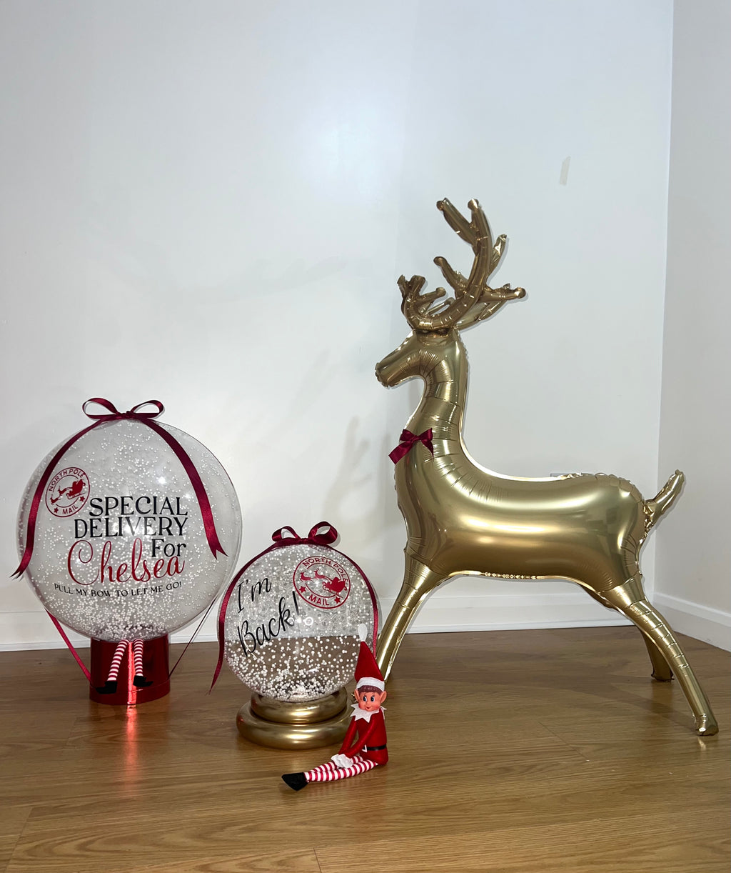 Elf Arrival Snow Globe